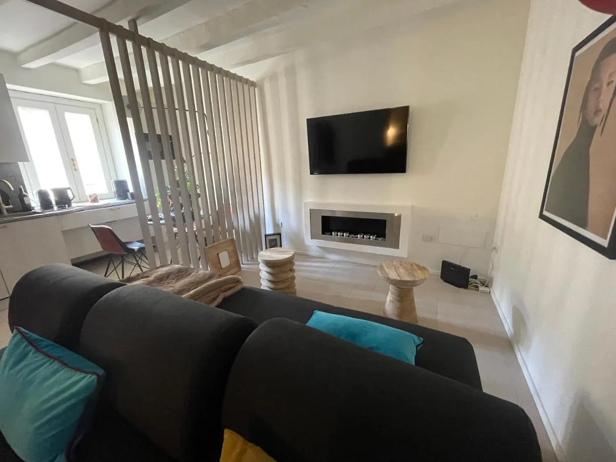 Brera Charme Suite Milan Italy